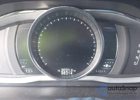 2016 Volvo Xc60 T5 Premier from USA, damaged, VIN YV4612RK6G2785742